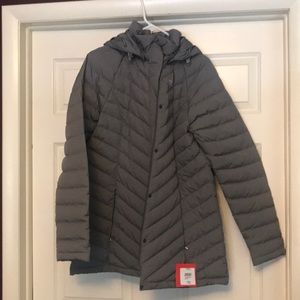 Grey quilted north face coat